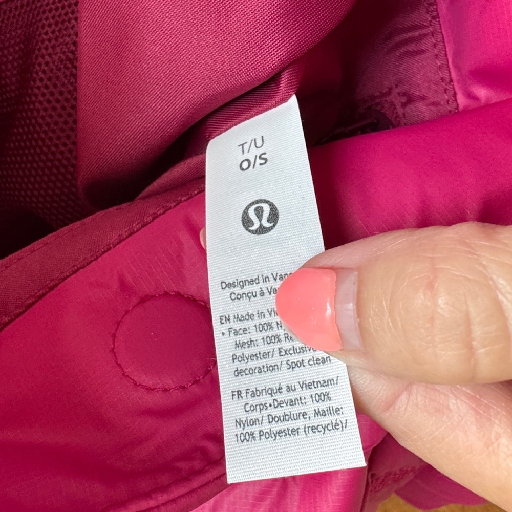 NWT Lululemon Quilty Pleasures Shoulder Bag 14L Berry Rumble Gold Quilted Hobo - Picture 7 of 8